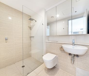 Contemporary One Bedroom Apartment with Study Nook + Storage Cage -... - Photo 1