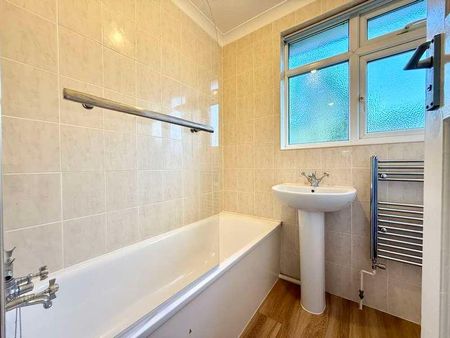 Blenheim Road, Harrow, HA2 - Photo 4