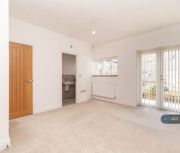 3 bedroom bungalow to rent - Photo 2