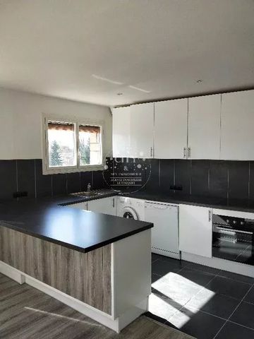 Location Appartement 3 pièces 72m² CORBEIL ESSONNES 91100 - Photo 4