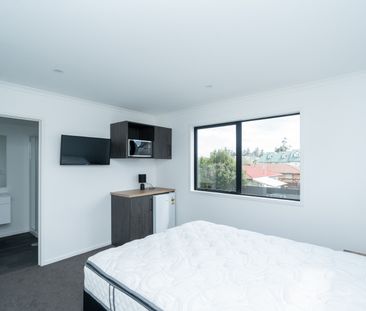 Modern 1-Bedroom Studio Room for Rent in Hamilton East – $270/Week ... - Photo 1