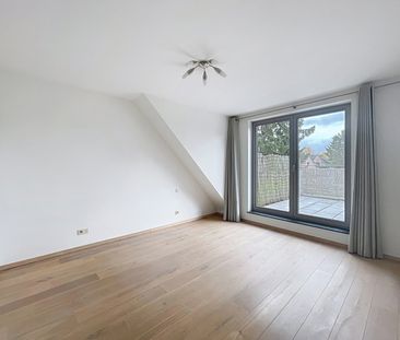 Rustig gelegen dakappartement en toch vlakbij centrum - Photo 2