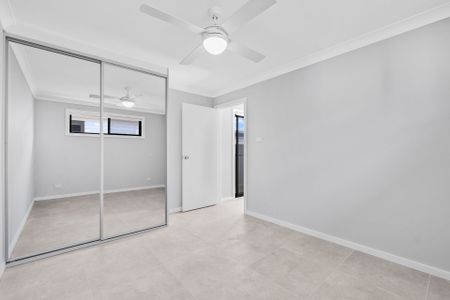 NEAR NEW ONE BEDROOM GRANNY FLAT - Photo 3