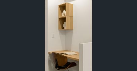 Stylish, Fully Furnished Studio Apartment in the Heart of Hawthorne - Photo 4