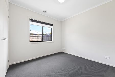 26 Chestnut Street, Aintree VIC 3336 - Photo 5