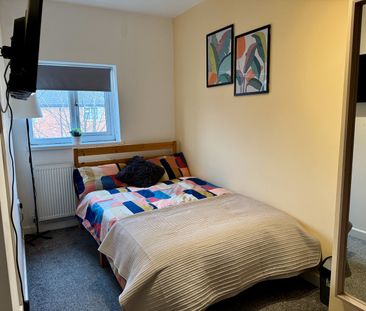 Room in a Shared House, Salford, M6 - Photo 6