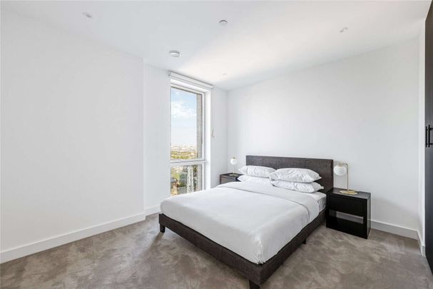 Discover the epitome of contemporary living in this sophisticated one bedroom apartment nestled within The Verdean, reconnecting you with the city and nature. - Photo 1