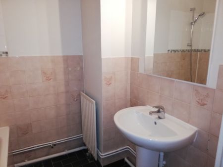 Location Appartement 2 pièces 50m² BEAUNE 21200 - Photo 5