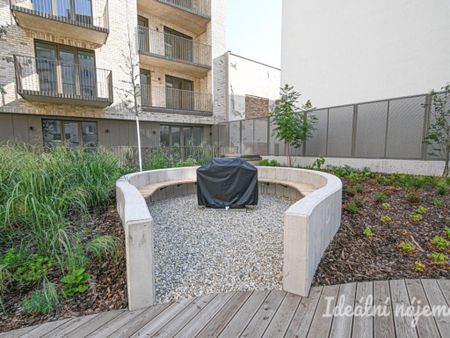 Pronájem bytu 1+kk 34 m2 - Photo 5