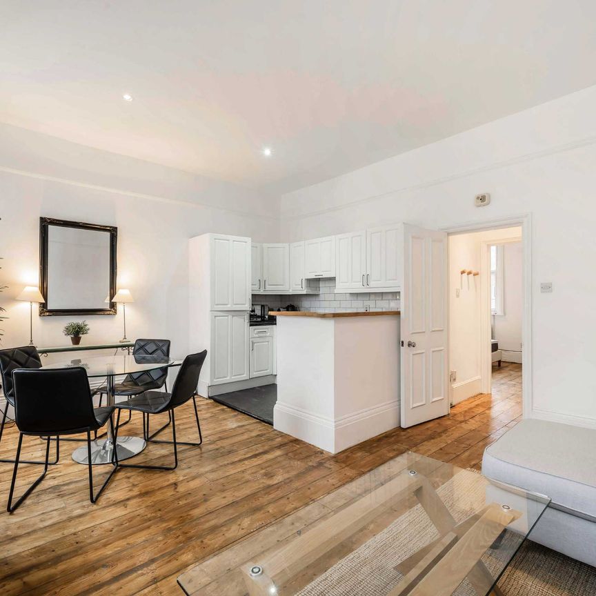 Kings Road, SW10, London - Photo 1