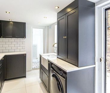 6 bedroom terraced house to rent - Photo 3