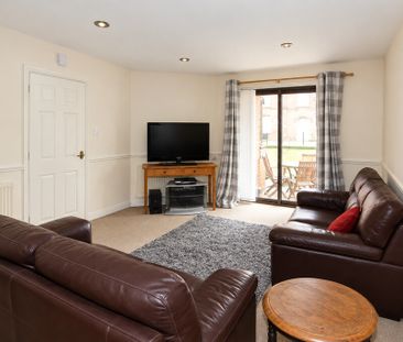 2 Bedroom HOUSE, Chester - Photo 1