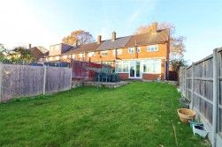 Grantham Green, Borehamwood - Photo 1
