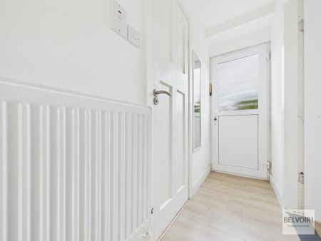 2 bedroom semi-detached house to rent - Photo 3