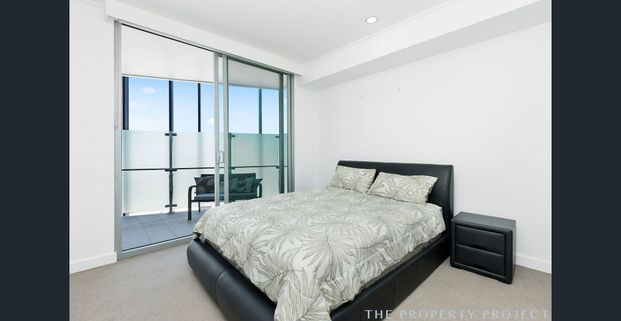 MODERN & SECURE FURNISHED APARTMENT - Photo 1