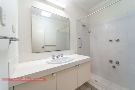 OVER 55'S COMPLEX - PERFECT PLACE TO RETIRE - Photo 2