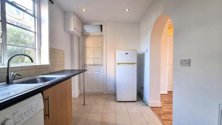 1 bedroom flat to rent - Photo 5
