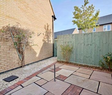 2 bedroom coach house to rent - Photo 3