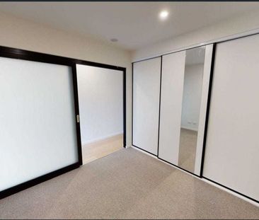 Stylish 2-Bedroom Apartment with Balcony & Modern Finishes - Photo 5