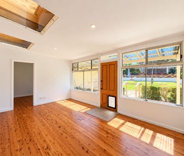 14 Helen Street, Mount Hutton - Photo 2