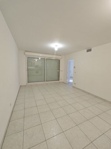 Appartement 2 pièces 43m2 MARSEILLE 6EME 762 euros - Photo 5