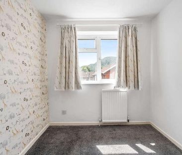 Rhiw'r Ddar, Taffs Well, Cardiff, CF15 - Photo 3