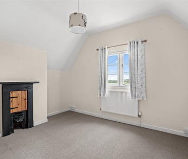 2 bedroom semi-detached house to rent - Photo 2