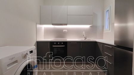 Ενοικίαση κατοικίας, 52 τ.μ., Αθήνα, 700 € - Photo 2