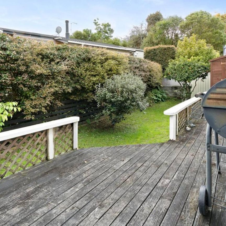 Mellons Bay 3 bedroom and 2 bathroom home - Photo 1