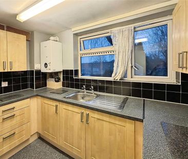 2 bedroom flat to rent - Photo 6