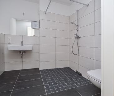 KOMFORTABEL WOHNEN - MIT AUFZUG, BALKON, FUSSBODENHEIZUNG UND EINBA... - Photo 5