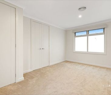 Blackburn North - Photo 2