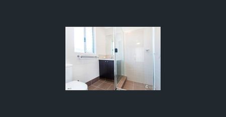 Easy-Care Family Home in Prime Aveley Location - Photo 3