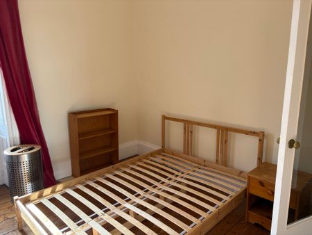 25/7 McDonald Road, Edinburgh, EH7 4LX - Photo 2