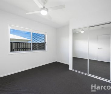 Elegant Living Moments from Woodgate Beach - Photo 2