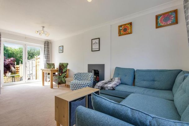 3 bedroom semi-detached house to rent - Photo 1