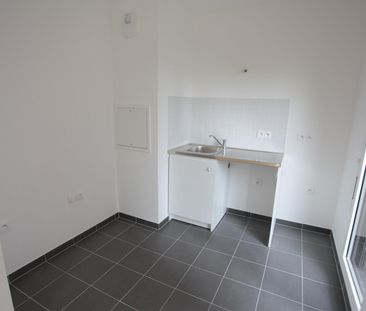 location Appartement F3 DE 59.9m² À ASNIERES - Photo 3