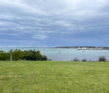 2/6 Stradling Avenue, Geelong - Photo 2