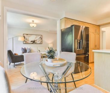 38 TOBA CRESCENT - Photo 4