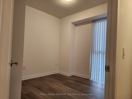For Lease - 10 Honeycrisp Crescent Unit# 502, Vaughan, Ontario - Photo 2