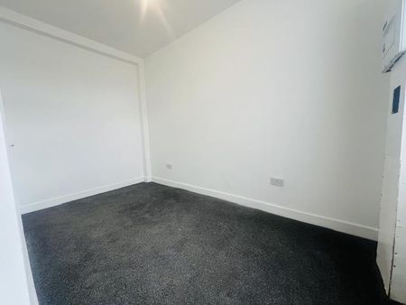 Leyland Road, Burnley - Photo 4