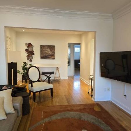 Furnished 2 bedroom Apartment With Private Entrance - Photo 4