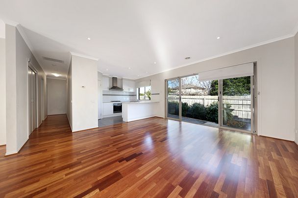 2/158 Patterson Rd, Bentleigh VIC 3204 - Apartment For Rent | Domain - Photo 1