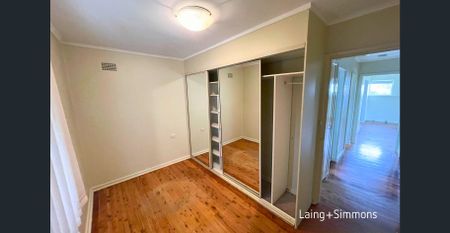 Three Bedroom Family Home with Newly Renovated Bathroom - Photo 5