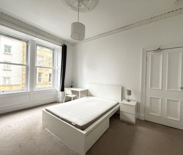 3 bedroom flat to rent - Photo 4