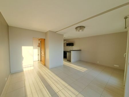 Location Appartement 2 pièces 47m² TROYES 10000 - Photo 3