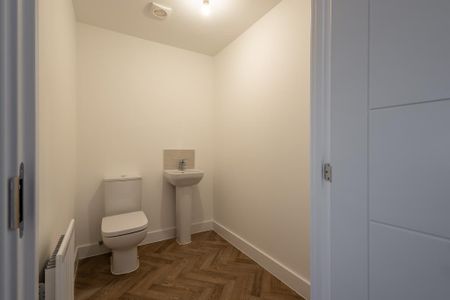 5 bedroom semi-detached house to rent - Photo 4