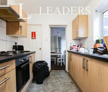 4 bedroom terraced house to rent - Photo 6