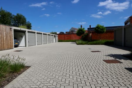 Appartement met 1 slaapkamer, terras en garage. - Photo 3