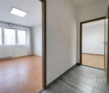 Dlouhodobý pronájem bytu 2+kk s lodžií o 42 m - Photo 2